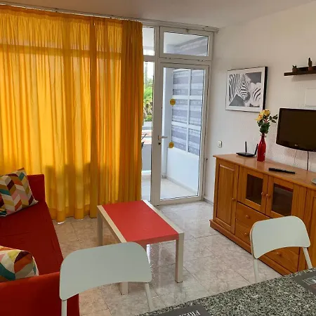 Teneguia-Yumbo Apartamentos * Плайя-дель-Инглес